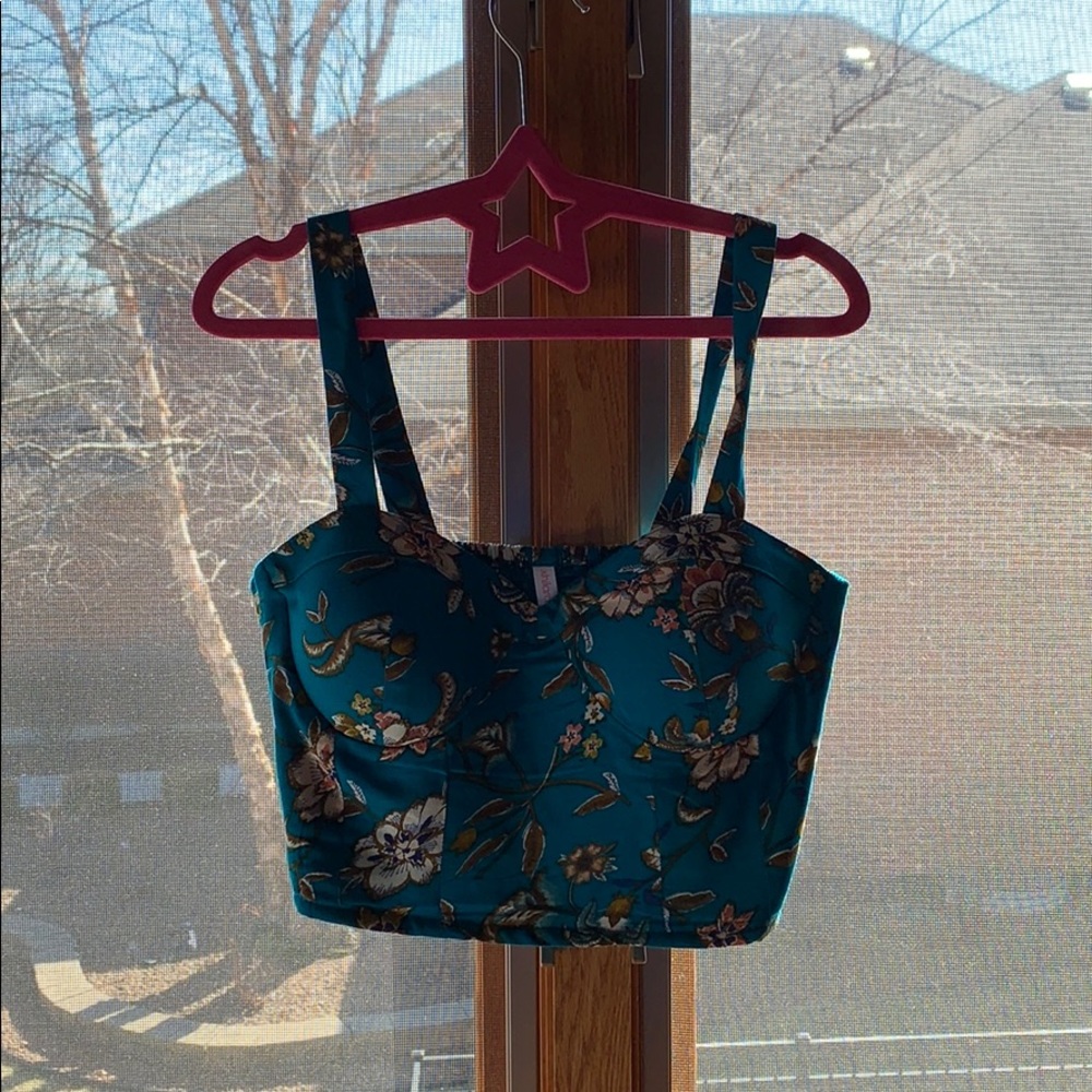 crop top